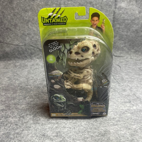 WowWee Other - WowWee Untamed Fingerlings Bonehead Raptor Velociraptor Gloom Glow in Dark 3982